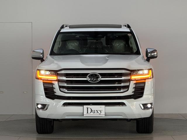 ランドクルーザー ＺＸ　【改良型モデル】　内装ベージュ　１２．３インチＪＢＬプレミアムサウンド　ブラックルーフレール　ムーンルーフ　パノラミックビューモニター　ブラインドスポットモニター　ＥＴＣ２．０　ＨＤＭＩ　純正２０ＡＷ（12枚目）