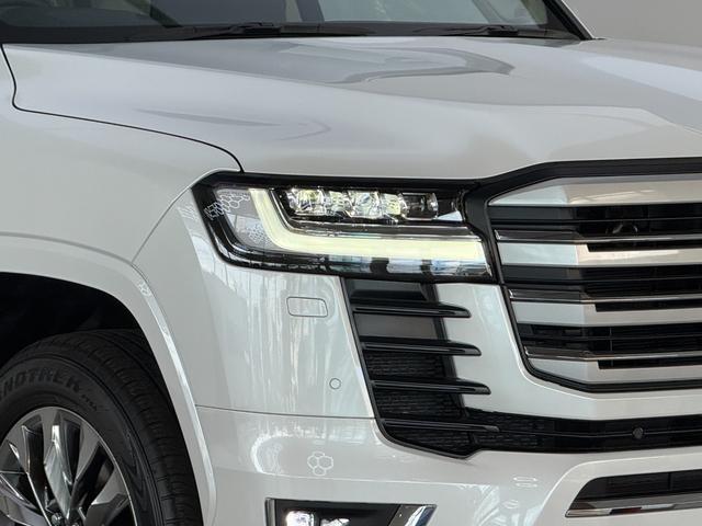 ランドクルーザー ＺＸ　【改良型モデル】　内装ベージュ　１２．３インチＪＢＬプレミアムサウンド　ブラックルーフレール　ムーンルーフ　パノラミックビューモニター　ブラインドスポットモニター　ＥＴＣ２．０　ＨＤＭＩ　純正２０ＡＷ（18枚目）