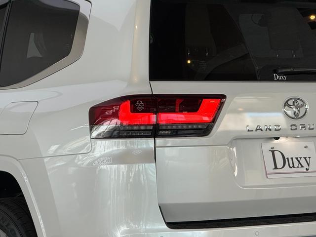 ランドクルーザー ＺＸ　【改良型モデル】　内装ベージュ　１２．３インチＪＢＬプレミアムサウンド　ブラックルーフレール　ムーンルーフ　パノラミックビューモニター　ブラインドスポットモニター　ＥＴＣ２．０　ＨＤＭＩ　純正２０ＡＷ（28枚目）