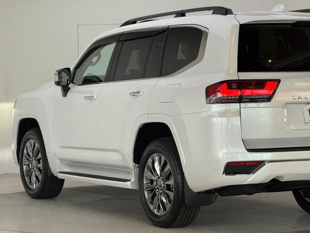 ランドクルーザー ＺＸ　【改良型モデル】　内装ベージュ　１２．３インチＪＢＬプレミアムサウンド　ブラックルーフレール　ムーンルーフ　パノラミックビューモニター　ブラインドスポットモニター　ＥＴＣ２．０　ＨＤＭＩ　純正２０ＡＷ（33枚目）