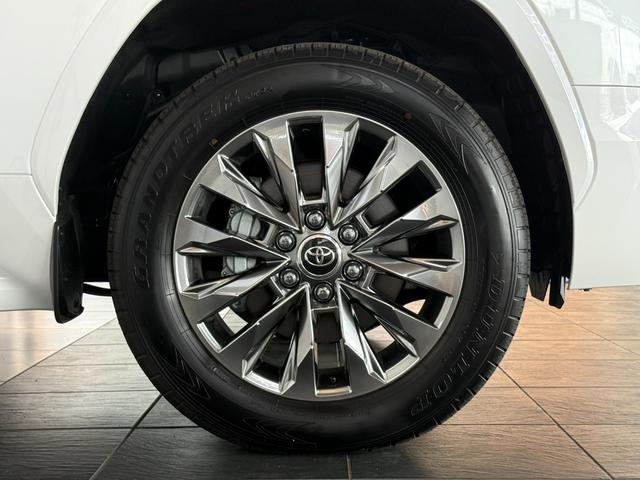 ランドクルーザー ＺＸ　【改良型モデル】　内装ベージュ　１２．３インチＪＢＬプレミアムサウンド　ブラックルーフレール　ムーンルーフ　パノラミックビューモニター　ブラインドスポットモニター　ＥＴＣ２．０　ＨＤＭＩ　純正２０ＡＷ（34枚目）