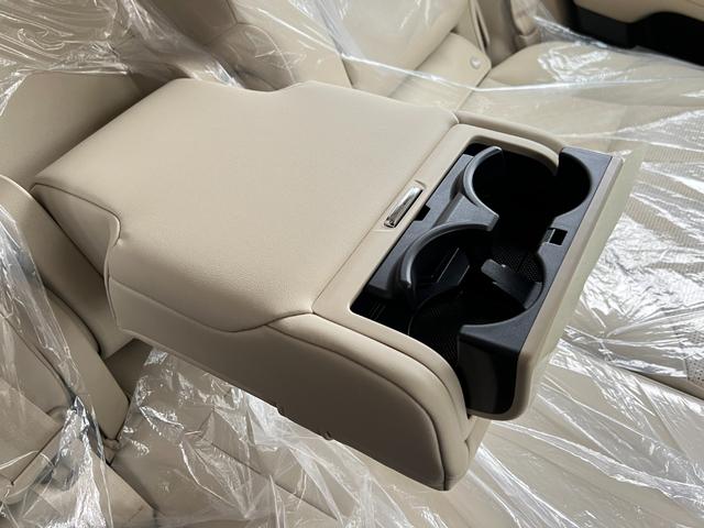 ランドクルーザー ＺＸ　【改良型モデル】　内装ベージュ　１２．３インチＪＢＬプレミアムサウンド　ブラックルーフレール　ムーンルーフ　パノラミックビューモニター　ブラインドスポットモニター　ＥＴＣ２．０　ＨＤＭＩ　純正２０ＡＷ（42枚目）