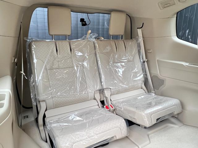 ランドクルーザー ＺＸ　【改良型モデル】　内装ベージュ　１２．３インチＪＢＬプレミアムサウンド　ブラックルーフレール　ムーンルーフ　パノラミックビューモニター　ブラインドスポットモニター　ＥＴＣ２．０　ＨＤＭＩ　純正２０ＡＷ（43枚目）