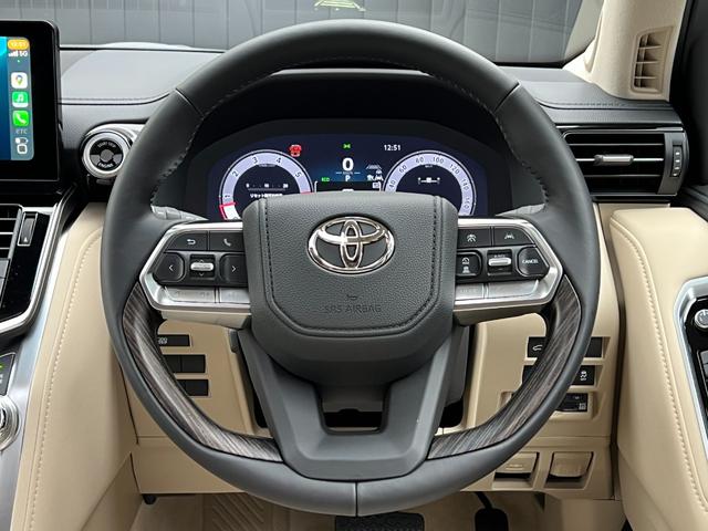 ランドクルーザー ＺＸ　【改良型モデル】　内装ベージュ　１２．３インチＪＢＬプレミアムサウンド　ブラックルーフレール　ムーンルーフ　パノラミックビューモニター　ブラインドスポットモニター　ＥＴＣ２．０　ＨＤＭＩ　純正２０ＡＷ（47枚目）