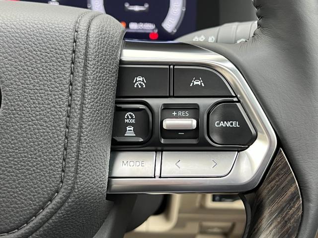 ランドクルーザー ＺＸ　【改良型モデル】　内装ベージュ　１２．３インチＪＢＬプレミアムサウンド　ブラックルーフレール　ムーンルーフ　パノラミックビューモニター　ブラインドスポットモニター　ＥＴＣ２．０　ＨＤＭＩ　純正２０ＡＷ（49枚目）