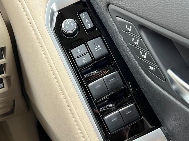 ランドクルーザー ＺＸ　【改良型モデル】　内装ベージュ　１２．３インチＪＢＬプレミアムサウンド　ブラックルーフレール　ムーンルーフ　パノラミックビューモニター　ブラインドスポットモニター　ＥＴＣ２．０　ＨＤＭＩ　純正２０ＡＷ（66枚目）