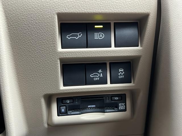 ランドクルーザー ＺＸ　【改良型モデル】　内装ベージュ　１２．３インチＪＢＬプレミアムサウンド　ブラックルーフレール　ムーンルーフ　パノラミックビューモニター　ブラインドスポットモニター　ＥＴＣ２．０　ＨＤＭＩ　純正２０ＡＷ（67枚目）