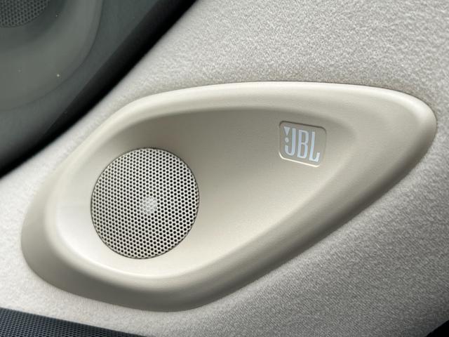 ランドクルーザー ＺＸ　【改良型モデル】　内装ベージュ　１２．３インチＪＢＬプレミアムサウンド　ブラックルーフレール　ムーンルーフ　パノラミックビューモニター　ブラインドスポットモニター　ＥＴＣ２．０　ＨＤＭＩ　純正２０ＡＷ（69枚目）