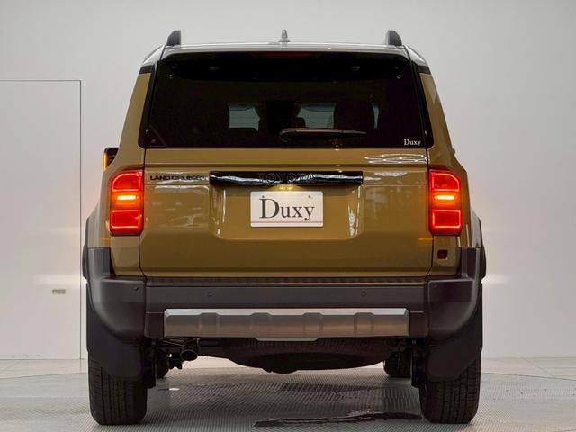 ランドクルーザー２５０ ＺＸファーストエディション　【ファーストエディション】　内装ブラウン　丸目ヘッドライト　１２．３インチＪＢＬコネクトナビ　チームメイト　　デジタルインナーミラー　サンルーフ　電動デフロック　置き充電　シートメモリー　純正１８ＡＷ（13枚目）