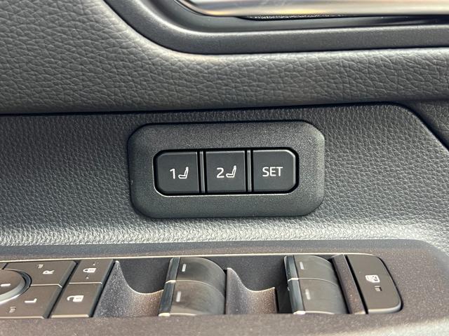 ランドクルーザー２５０ ＺＸファーストエディション　【ファーストエディション】　内装ブラウン　丸目ヘッドライト　１２．３インチＪＢＬコネクトナビ　チームメイト　　デジタルインナーミラー　サンルーフ　電動デフロック　置き充電　シートメモリー　純正１８ＡＷ（60枚目）