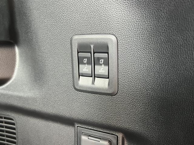 ランドクルーザー２５０ ＺＸファーストエディション　【ファーストエディション】　内装ブラウン　丸目ヘッドライト　１２．３インチＪＢＬコネクトナビ　チームメイト　　デジタルインナーミラー　サンルーフ　電動デフロック　置き充電　シートメモリー　純正１８ＡＷ（71枚目）