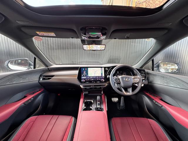 ＲＸ ＲＸ３５０　Ｆスポーツ　【改モデル】　内装レッド　　１４インチコネクトナビ　パノラマルーフ　デジタルインナーミラー　オレンジキャリパー　チームメイト　パノラミックビューモニター　ブラインドスポットモニター　純正２１インチＡＷ（32枚目）