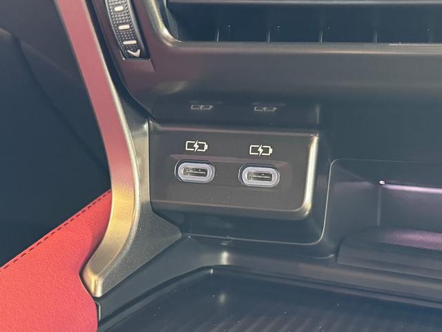 ＲＸ ＲＸ３５０　Ｆスポーツ　【改モデル】　内装レッド　　１４インチコネクトナビ　パノラマルーフ　デジタルインナーミラー　オレンジキャリパー　チームメイト　パノラミックビューモニター　ブラインドスポットモニター　純正２１インチＡＷ（61枚目）