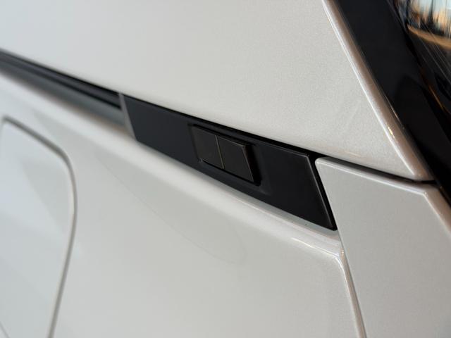 ヴォクシー Ｓ－Ｚ　【アドバンストパーク】１０．５インチコネクトナビ　快適利便パッケージＨｉ　デジタルインナーミラー　ブラインドスポットモニター　パノラミックビューモニター　パワーバックドア　ＣＤ／ＤＶＤ　純正１７型ＡＷ（32枚目）