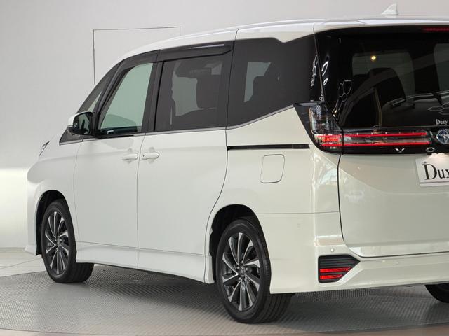 ヴォクシー Ｓ－Ｚ　【アドバンストパーク】１０．５インチコネクトナビ　快適利便パッケージＨｉ　デジタルインナーミラー　ブラインドスポットモニター　パノラミックビューモニター　パワーバックドア　ＣＤ／ＤＶＤ　純正１７型ＡＷ（35枚目）