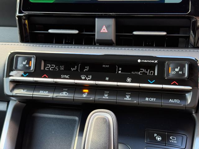 ヴォクシー Ｓ－Ｚ　【アドバンストパーク】１０．５インチコネクトナビ　快適利便パッケージＨｉ　デジタルインナーミラー　ブラインドスポットモニター　パノラミックビューモニター　パワーバックドア　ＣＤ／ＤＶＤ　純正１７型ＡＷ（62枚目）