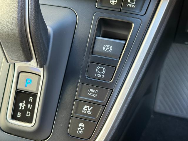 ヴォクシー Ｓ－Ｚ　【アドバンストパーク】１０．５インチコネクトナビ　快適利便パッケージＨｉ　デジタルインナーミラー　ブラインドスポットモニター　パノラミックビューモニター　パワーバックドア　ＣＤ／ＤＶＤ　純正１７型ＡＷ（64枚目）