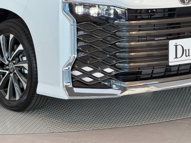 ヴォクシー ハイブリッドＳ－Ｚ　【改モデル】　１０．５インチコネクトナビ　３眼ＬＥＤヘッドライト　ユニバーサルスッテプ　トヨタチームメイト　快適利便パッケージＨＩ　ＰＶＭ　ＢＳＭ　ヘッドアップディスプレイ　寒冷地　純正インチ１７ＡＷ（21枚目）