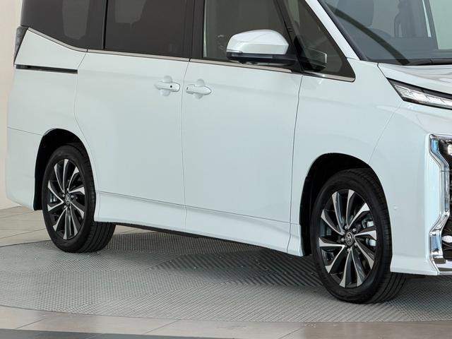 ヴォクシー ハイブリッドＳ－Ｚ　【改モデル】　１０．５インチコネクトナビ　３眼ＬＥＤヘッドライト　ユニバーサルスッテプ　トヨタチームメイト　快適利便パッケージＨＩ　ＰＶＭ　ＢＳＭ　ヘッドアップディスプレイ　寒冷地　純正インチ１７ＡＷ（26枚目）