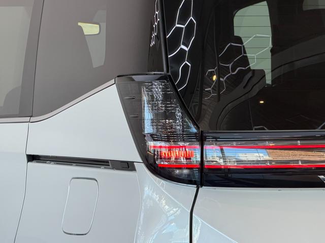 ヴォクシー ハイブリッドＳ－Ｚ　【改モデル】　１０．５インチコネクトナビ　３眼ＬＥＤヘッドライト　ユニバーサルスッテプ　トヨタチームメイト　快適利便パッケージＨＩ　ＰＶＭ　ＢＳＭ　ヘッドアップディスプレイ　寒冷地　純正インチ１７ＡＷ（29枚目）