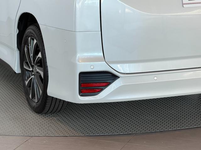 ヴォクシー ハイブリッドＳ－Ｚ　【改モデル】　１０．５インチコネクトナビ　３眼ＬＥＤヘッドライト　ユニバーサルスッテプ　トヨタチームメイト　快適利便パッケージＨＩ　ＰＶＭ　ＢＳＭ　ヘッドアップディスプレイ　寒冷地　純正インチ１７ＡＷ（31枚目）