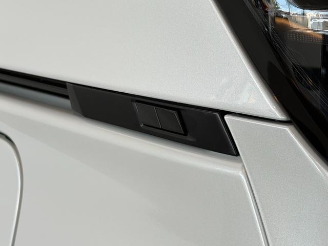 ヴォクシー ハイブリッドＳ－Ｚ　【改モデル】　１０．５インチコネクトナビ　３眼ＬＥＤヘッドライト　ユニバーサルスッテプ　トヨタチームメイト　快適利便パッケージＨＩ　ＰＶＭ　ＢＳＭ　ヘッドアップディスプレイ　寒冷地　純正インチ１７ＡＷ（32枚目）