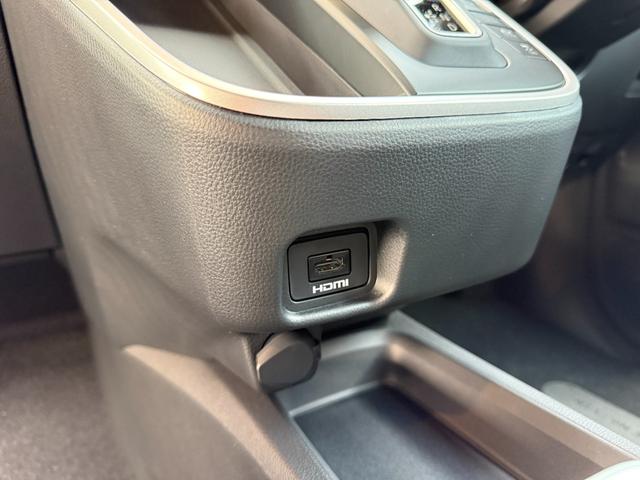 ヴォクシー ハイブリッドＳ－Ｚ　【改モデル】　１０．５インチコネクトナビ　３眼ＬＥＤヘッドライト　ユニバーサルスッテプ　トヨタチームメイト　快適利便パッケージＨＩ　ＰＶＭ　ＢＳＭ　ヘッドアップディスプレイ　寒冷地　純正インチ１７ＡＷ（69枚目）