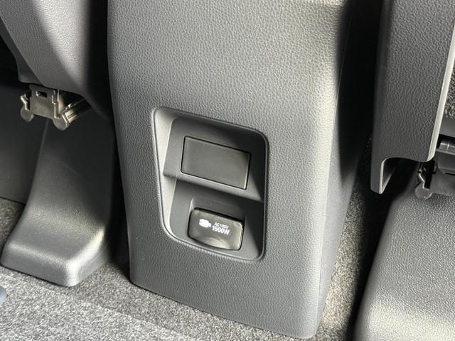 ヴォクシー ハイブリッドＳ－Ｚ　【改モデル】　１０．５インチコネクトナビ　３眼ＬＥＤヘッドライト　ユニバーサルスッテプ　トヨタチームメイト　快適利便パッケージＨＩ　ＰＶＭ　ＢＳＭ　ヘッドアップディスプレイ　寒冷地　純正インチ１７ＡＷ（71枚目）