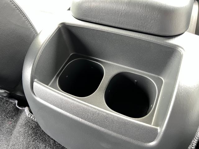 ハイエースバン 【純正ナビ付き】 デジタルインナーミラー パノラミックビューモニター対応 両側電動パワースライドドア LEDヘッドライト アクセサリーコンセント プッシュスタート 寒冷地 ETC 純正15インチAW(67枚目)