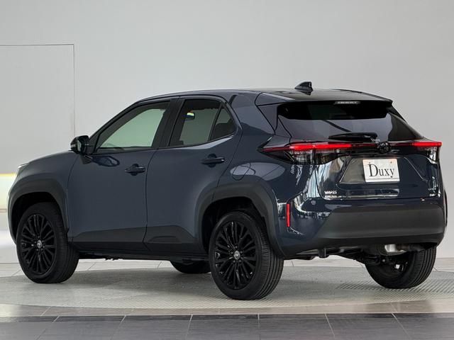 ヤリスクロス ハイブリッドＺ　ウルバーノ　【内装ブラック】　８インチコネクトテットナビ　パノラミックビューモニタ－　ブラインドスポットモニター　ステアリングヒーター　シートヒーター　アクセサリーコンセント　ＨＤＭＩ入力端子　純正１８インチＡＷ（10枚目）