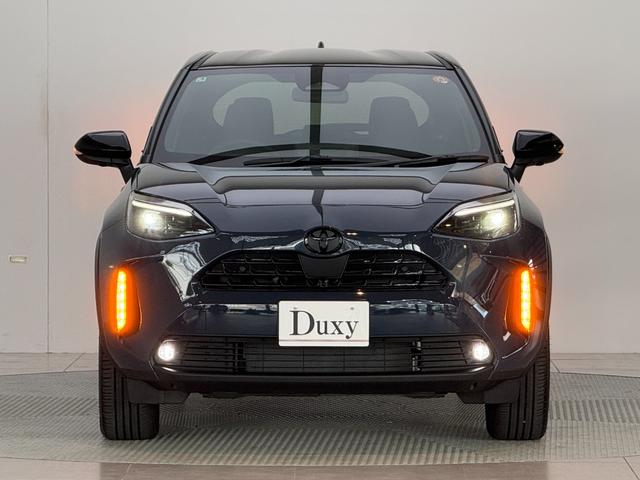 ヤリスクロス ハイブリッドＺ　ウルバーノ　【内装ブラック】　８インチコネクトテットナビ　パノラミックビューモニタ－　ブラインドスポットモニター　ステアリングヒーター　シートヒーター　アクセサリーコンセント　ＨＤＭＩ入力端子　純正１８インチＡＷ（14枚目）