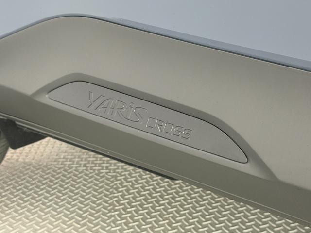 ヤリスクロス ハイブリッドＺ　ウルバーノ　【内装ブラック】　８インチコネクトテットナビ　パノラミックビューモニタ－　ブラインドスポットモニター　ステアリングヒーター　シートヒーター　アクセサリーコンセント　ＨＤＭＩ入力端子　純正１８インチＡＷ（25枚目）