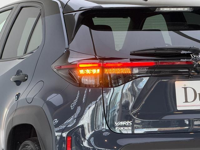 ヤリスクロス ハイブリッドＺ　ウルバーノ　【内装ブラック】　８インチコネクトテットナビ　パノラミックビューモニタ－　ブラインドスポットモニター　ステアリングヒーター　シートヒーター　アクセサリーコンセント　ＨＤＭＩ入力端子　純正１８インチＡＷ（29枚目）