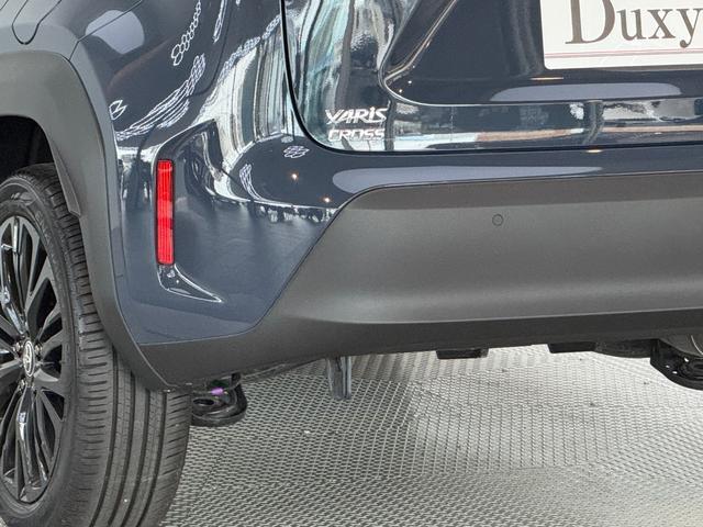 ヤリスクロス ハイブリッドＺ　ウルバーノ　【内装ブラック】　８インチコネクトテットナビ　パノラミックビューモニタ－　ブラインドスポットモニター　ステアリングヒーター　シートヒーター　アクセサリーコンセント　ＨＤＭＩ入力端子　純正１８インチＡＷ（30枚目）