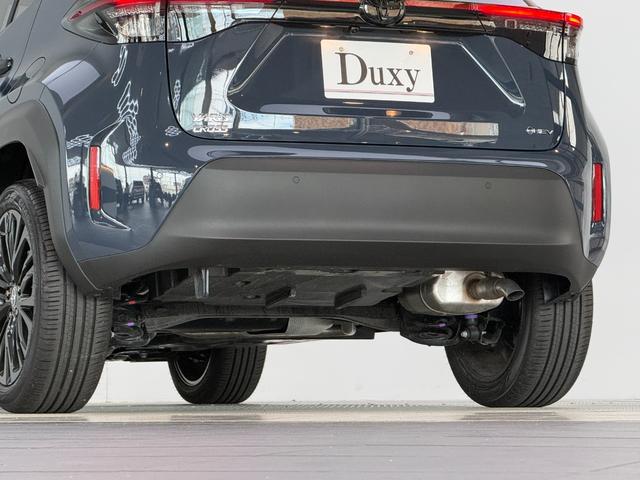 ヤリスクロス ハイブリッドＺ　ウルバーノ　【内装ブラック】　８インチコネクトテットナビ　パノラミックビューモニタ－　ブラインドスポットモニター　ステアリングヒーター　シートヒーター　アクセサリーコンセント　ＨＤＭＩ入力端子　純正１８インチＡＷ（31枚目）