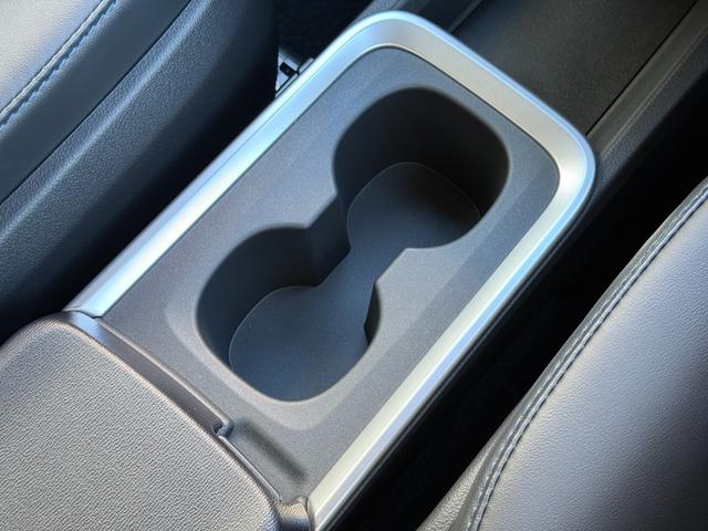 ヴォクシー ハイブリッドS-Z 【パノラミックビューモニター】10.5インチディスプレイオーディオ ブラインドスポットモニター 快適利便パッケージHi トヨタチームメイト アドバンストパーク 電動パワーバックドア 純正17インチAW(63枚目)