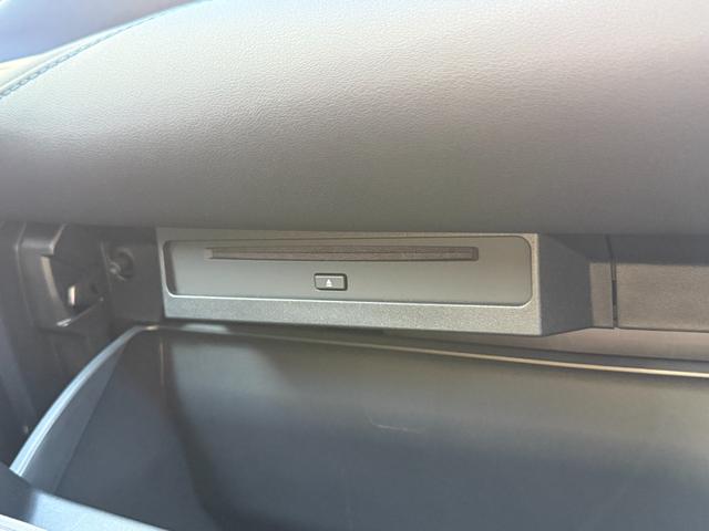 ヴォクシー ハイブリッドS-Z 【パノラミックビューモニター】10.5インチディスプレイオーディオ ブラインドスポットモニター 快適利便パッケージHi トヨタチームメイト アドバンストパーク 電動パワーバックドア 純正17インチAW(70枚目)