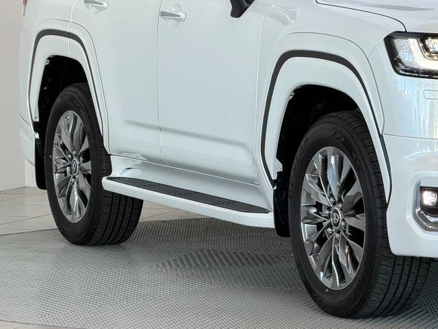 ランドクルーザー ＺＸ　【内装ベージュ×モデリスタエアロ】　１２．３インチＪＢＬプレミアサウンド　リアエンターテイメントシステム　空気圧センサー　クールＢＯＸ　パノラミックビューモニター　デジタルインナーミラー　純正２０ＡＷ（17枚目）