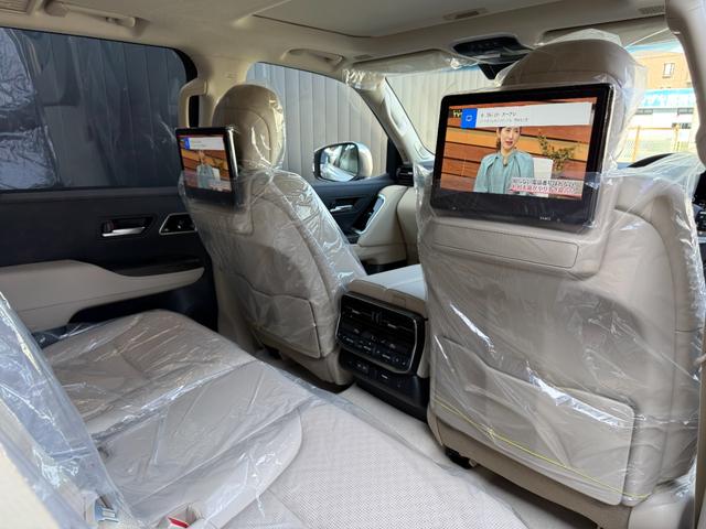 ランドクルーザー ＺＸ　【内装ベージュ×モデリスタエアロ】　１２．３インチＪＢＬプレミアサウンド　リアエンターテイメントシステム　空気圧センサー　クールＢＯＸ　パノラミックビューモニター　デジタルインナーミラー　純正２０ＡＷ（46枚目）