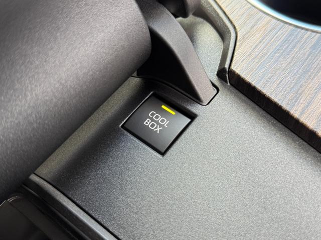 ランドクルーザー ＺＸ　【内装ベージュ×モデリスタエアロ】　１２．３インチＪＢＬプレミアサウンド　リアエンターテイメントシステム　空気圧センサー　クールＢＯＸ　パノラミックビューモニター　デジタルインナーミラー　純正２０ＡＷ（68枚目）