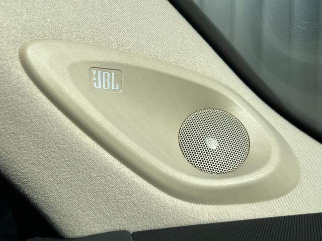 ランドクルーザー ＺＸ　【内装ベージュ×モデリスタエアロ】　１２．３インチＪＢＬプレミアサウンド　リアエンターテイメントシステム　空気圧センサー　クールＢＯＸ　パノラミックビューモニター　デジタルインナーミラー　純正２０ＡＷ（70枚目）