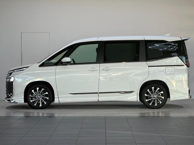 ヴォクシー ハイブリッドＳ－Ｚ　【１３．２インチ後席モニター付】　１０．５インチコネクテットナビ　モデリスタエアロ＋リヤスポイラー＋グリル　ＰＶＭ　ＢＳＭ　快適利便パッケージＨｉ　トヨタチームメイト　アドバンストパーク　純正１７ＡＷ（6枚目）