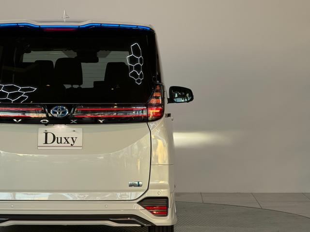 ヴォクシー ハイブリッドＳ－Ｚ　【１３．２インチ後席モニター付】　１０．５インチコネクテットナビ　モデリスタエアロ＋リヤスポイラー＋グリル　ＰＶＭ　ＢＳＭ　快適利便パッケージＨｉ　トヨタチームメイト　アドバンストパーク　純正１７ＡＷ（35枚目）