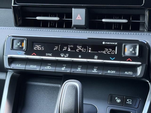 ヴォクシー ハイブリッドＳ－Ｚ　【１３．２インチ後席モニター付】　１０．５インチコネクテットナビ　モデリスタエアロ＋リヤスポイラー＋グリル　ＰＶＭ　ＢＳＭ　快適利便パッケージＨｉ　トヨタチームメイト　アドバンストパーク　純正１７ＡＷ（61枚目）