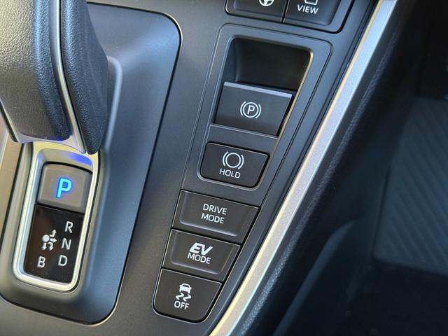 ヴォクシー ハイブリッドＳ－Ｚ　【１３．２インチ後席モニター付】　１０．５インチコネクテットナビ　モデリスタエアロ＋リヤスポイラー＋グリル　ＰＶＭ　ＢＳＭ　快適利便パッケージＨｉ　トヨタチームメイト　アドバンストパーク　純正１７ＡＷ（64枚目）