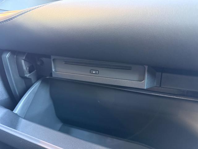 ヴォクシー ハイブリッドＳ－Ｚ　【１３．２インチ後席モニター付】　１０．５インチコネクテットナビ　モデリスタエアロ＋リヤスポイラー＋グリル　ＰＶＭ　ＢＳＭ　快適利便パッケージＨｉ　トヨタチームメイト　アドバンストパーク　純正１７ＡＷ（70枚目）