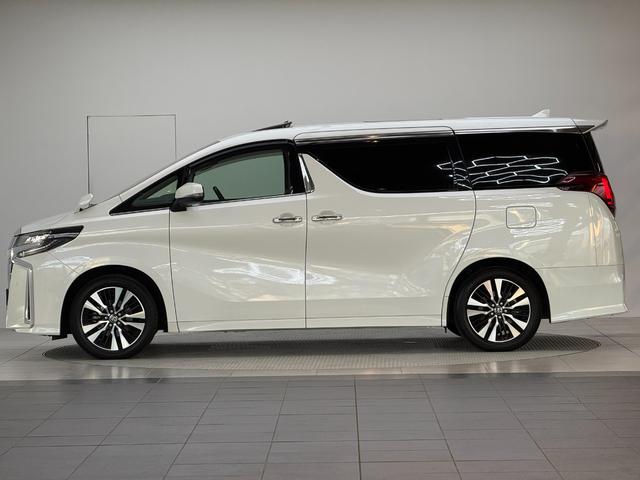 アルファード ２．５Ｓ　Ｃパッケージ　【後席モニター付き】　９型純正ナビ　ツインムーンルーフ　デジタルミラー　フルセグＴＶ　バックカメラ　両側電動スライドドア　ステアリングヒーター　ＥＴＣ　シートメモリー　パワーシート　純正１８インチＡＷ（6枚目）