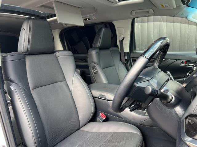 アルファード ２．５Ｓ　Ｃパッケージ　【後席モニター付き】　９型純正ナビ　ツインムーンルーフ　デジタルミラー　フルセグＴＶ　バックカメラ　両側電動スライドドア　ステアリングヒーター　ＥＴＣ　シートメモリー　パワーシート　純正１８インチＡＷ（44枚目）