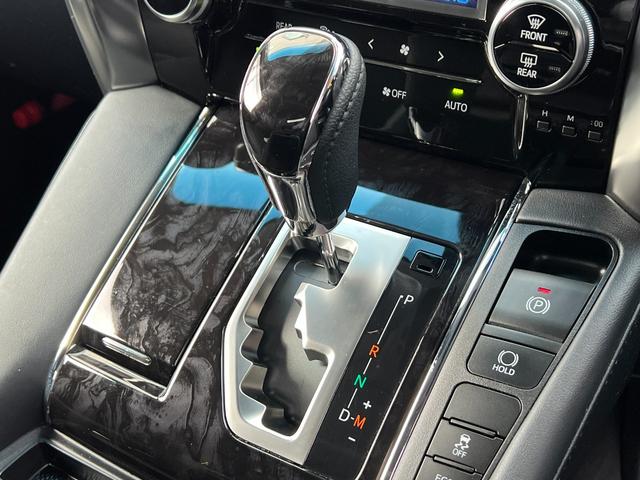 アルファード ２．５Ｓ　Ｃパッケージ　【後席モニター付き】　９型純正ナビ　ツインムーンルーフ　デジタルミラー　フルセグＴＶ　バックカメラ　両側電動スライドドア　ステアリングヒーター　ＥＴＣ　シートメモリー　パワーシート　純正１８インチＡＷ（64枚目）