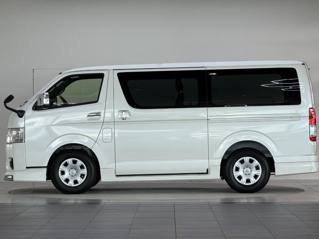 ハイエースバン 　【モデリスタエアロ付＆ディーゼル車】　デジタルインナーミラー　パノラミックビューモニター対応　両側電動パワースライドドア　ＥＴＣ　ＬＥＤヘッドライト　ＡＣ１００Ｖ　プッシュスタート　純正１５インチＡＷ（6枚目）
